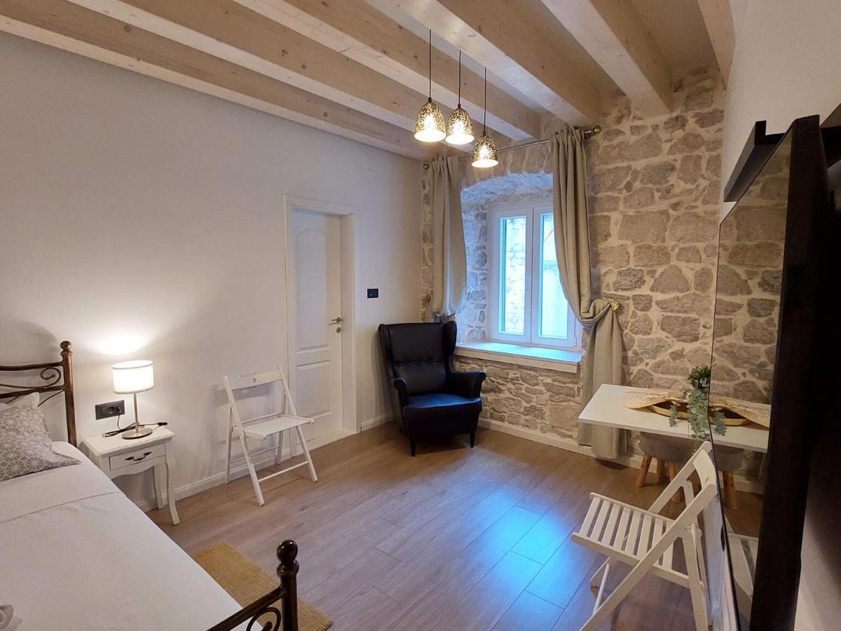 Central Palace Apartment Šibenik Exteriör bild