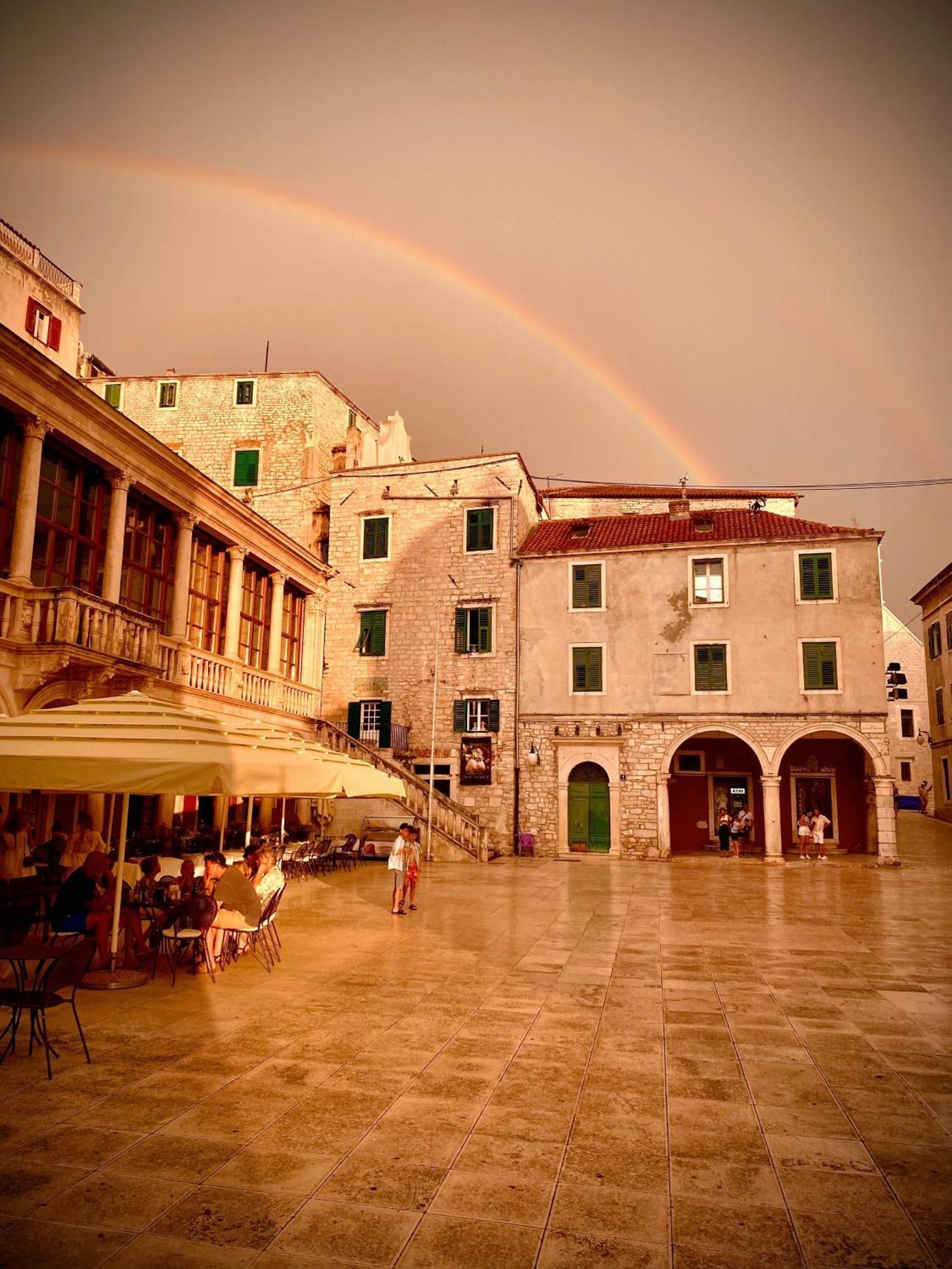 Central Palace Apartment Šibenik Exteriör bild