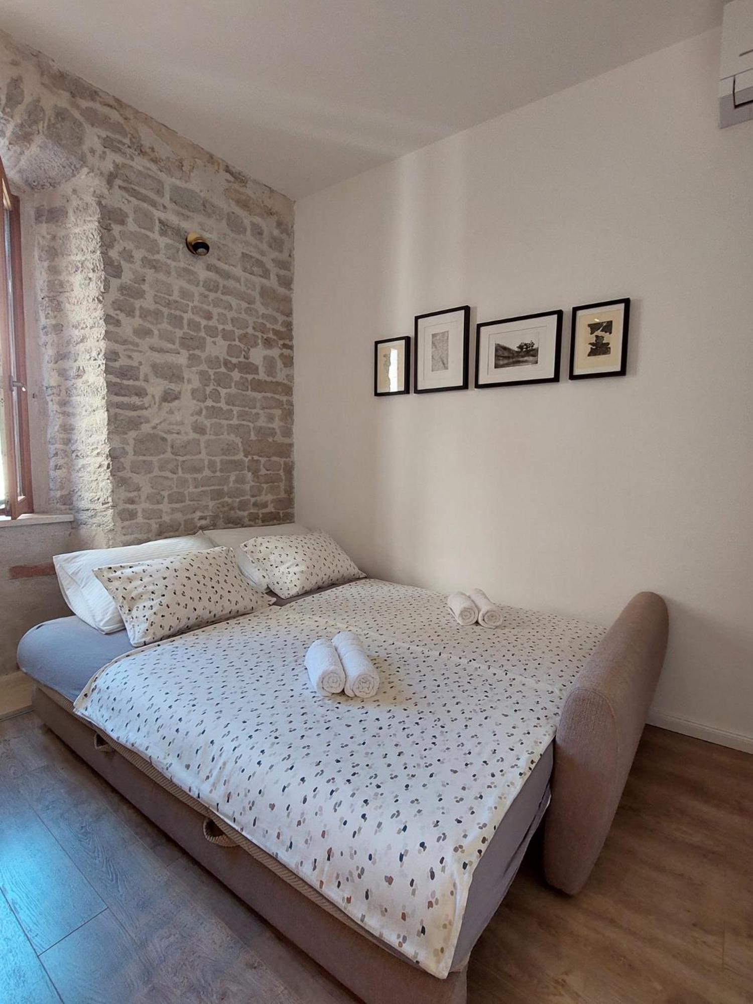 Central Palace Apartment Šibenik Exteriör bild